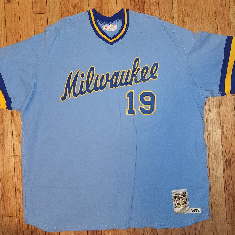 Mitchell & Ness  Cooperstown Collection  Milwaukee brewers 1982 Jersey